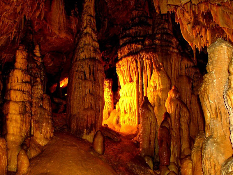 Lincoln Caverns